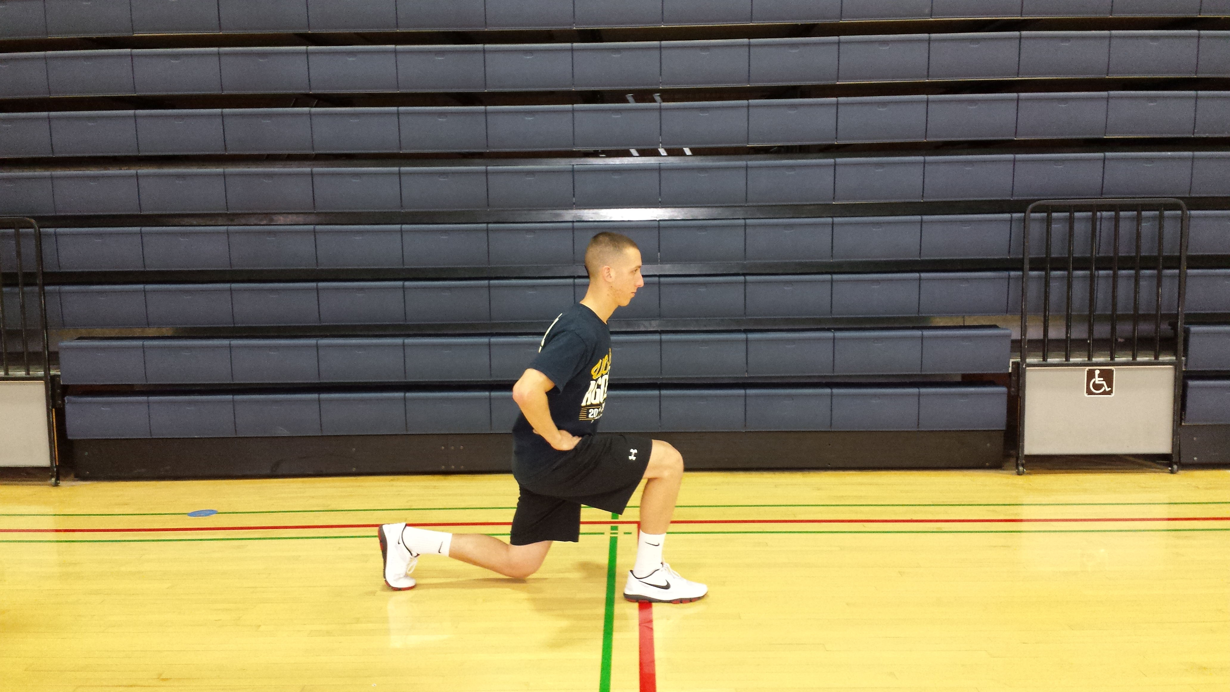 anterior leaning lunges